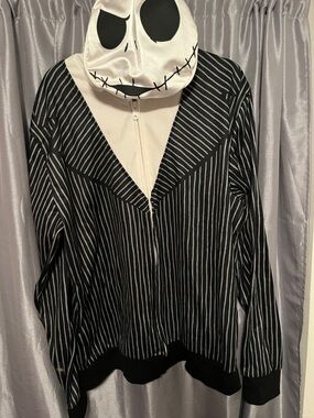 Men’s Black & White Pinstripe Zip-Front Costume Top